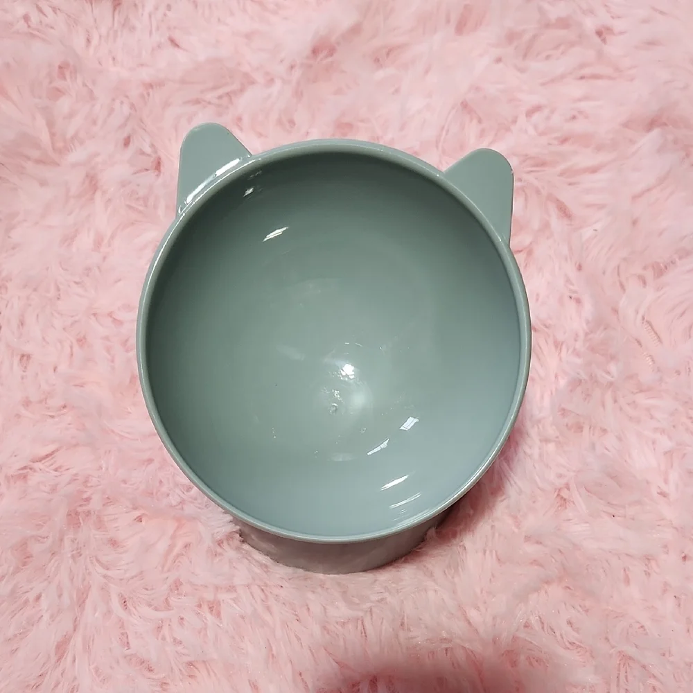 Stylish Gray Cat Bowl